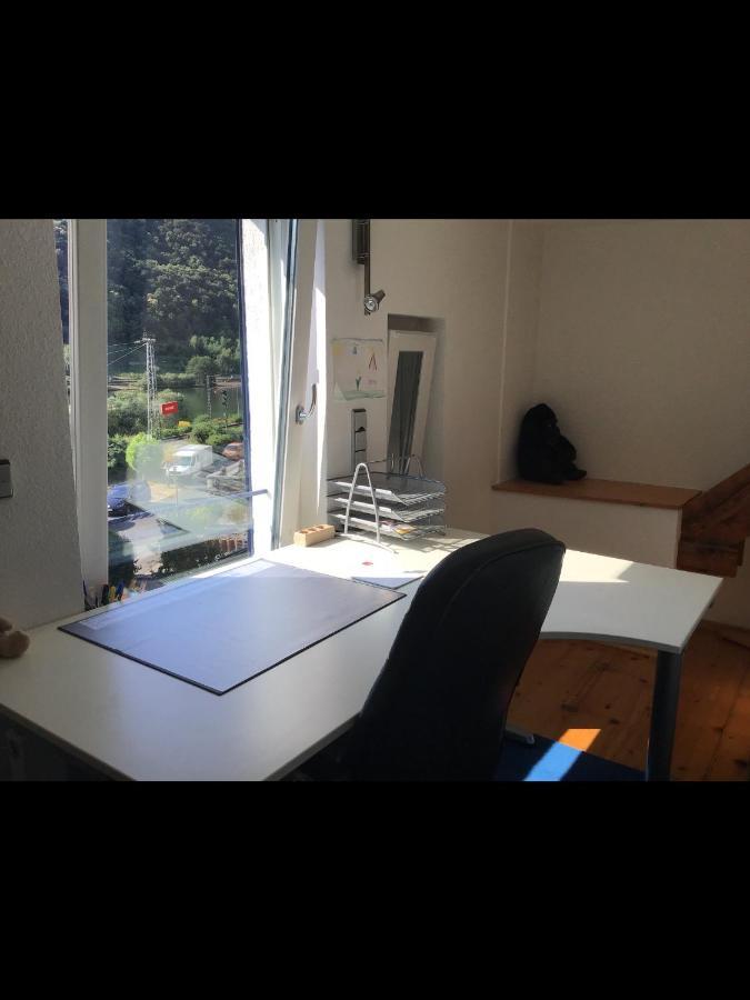 Doppelzimmer Dachgeschoss, Schnelles Wlan, Arbeitsplatz Und Garten Winningen Εξωτερικό φωτογραφία
