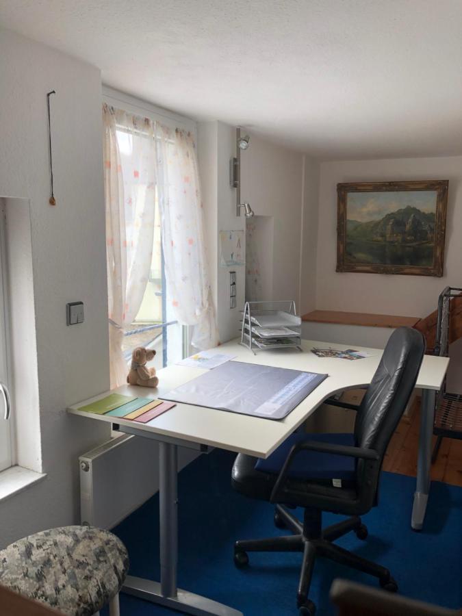 Doppelzimmer Dachgeschoss, Schnelles Wlan, Arbeitsplatz Und Garten Winningen Εξωτερικό φωτογραφία